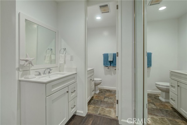 Detail Gallery Image 25 of 30 For 5901 Canterbury Dr #12,  Culver City,  CA 90230 - 2 Beds | 2 Baths