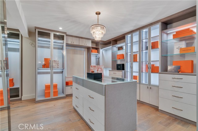 1812 Linda Vista Avenue, Pasadena CA: https://media.crmls.org/medias/85225c53-fb79-44e1-8f38-ff20ee964b49.jpg