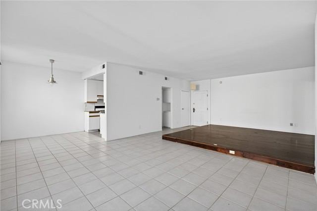 Detail Gallery Image 9 of 33 For 4441 Woodman Ave #111,  Sherman Oaks,  CA 91423 - 0 Beds | 1 Baths