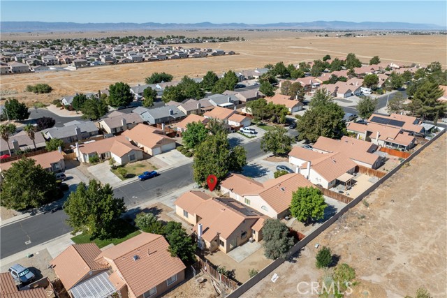 3519 San Jacinto Avenue, Rosamond CA: https://media.crmls.org/medias/85229b63-47fc-4ab6-b52b-3bdf25b0261b.jpg
