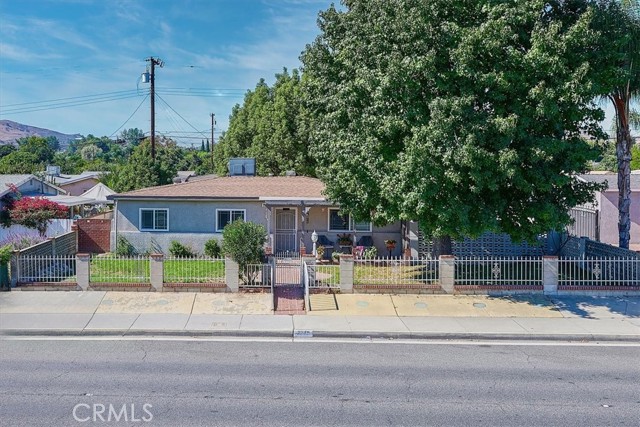 Detail Gallery Image 2 of 32 For 2249 S Towne Ave, Pomona,  CA 91766 - 4 Beds | 2 Baths