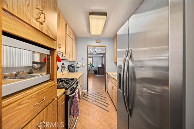 Detail Gallery Image 8 of 20 For 45461 3rd, Lancaster,  CA 93535 - 4 Beds | 2 Baths