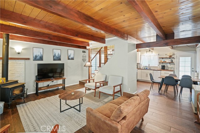 Detail Gallery Image 7 of 45 For 43032 Sunset Dr, Big Bear Lake,  CA 92315 - 3 Beds | 3 Baths