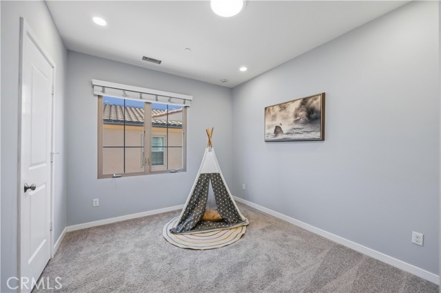 Detail Gallery Image 15 of 22 For 96 Tallowood, Irvine,  CA 92620 - 4 Beds | 3 Baths