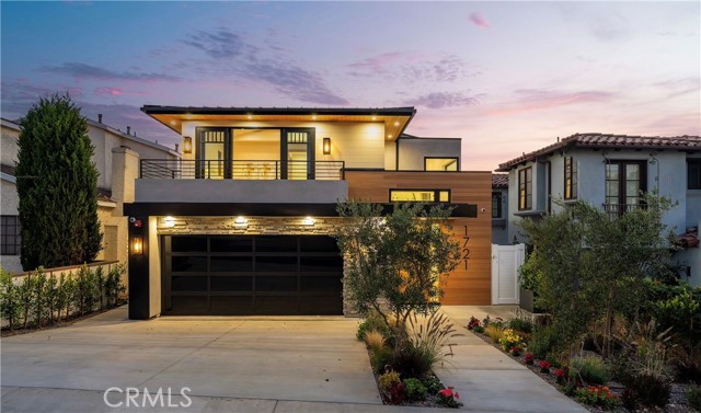 1721 Oak Avenue, Manhattan Beach CA: https://media.crmls.org/medias/8524e479-44ae-4f88-8b6d-745db2682b8b.jpg