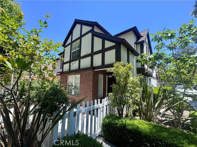 32 Three Vines Court, Ladera Ranch CA: https://media.crmls.org/medias/85251e55-445e-4e60-b0d0-e1bdbf573bc8.jpg