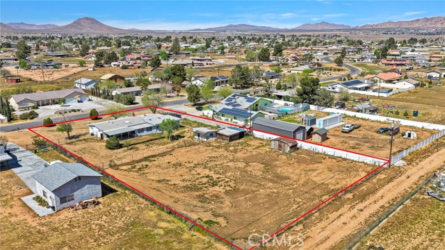 Detail Gallery Image 9 of 55 For 14775 Gayhead, Apple Valley,  CA 92307 - 3 Beds | 2 Baths