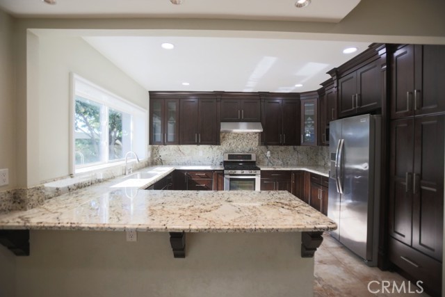 9211 JULIE BETH Street, Cypress CA: https://media.crmls.org/medias/85266e1b-9eaa-40e6-976c-b89c5d57a6cc.jpg