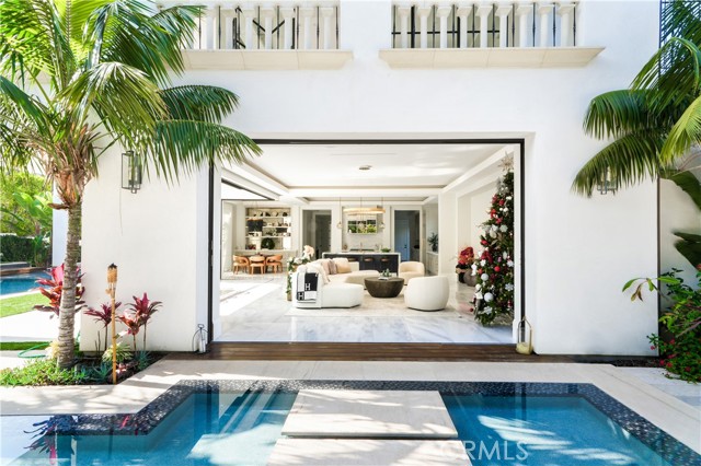 34 S Sur, Newport Coast CA: https://media.crmls.org/medias/85270a1e-7761-4254-a593-adffe718f2a9.jpg