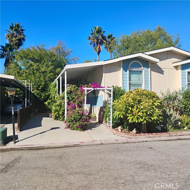 Detail Gallery Image 4 of 7 For 2851 S La Cadena Dr #110,  Colton,  CA 92324 - 4 Beds | 2 Baths