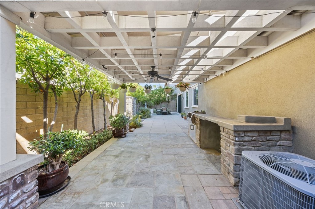 MLS #OC25274219 image #33