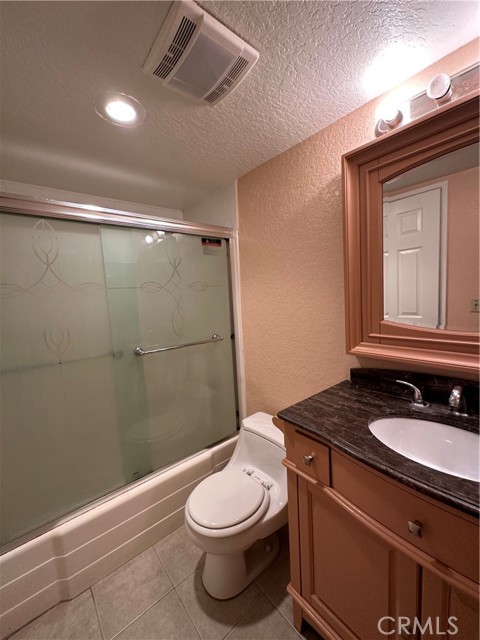 Detail Gallery Image 17 of 30 For 20702 El Toro Rd #240,  Lake Forest,  CA 92630 - 2 Beds | 2 Baths