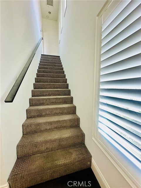 Detail Gallery Image 12 of 16 For 728 N Atlantic Bld #B,  Alhambra,  CA 91801 - 2 Beds | 2/1 Baths