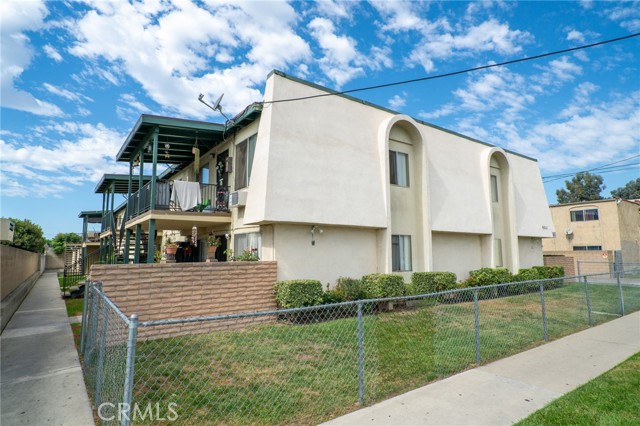 Image 2 of 10 For 6041 Fullerton Avenue