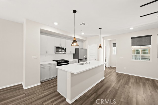 Detail Gallery Image 4 of 44 For 40497 Melrose Dr, Temecula,  CA 92591 - 2 Beds | 2/1 Baths