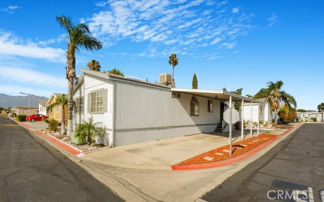 Detail Gallery Image 3 of 31 For 1855 E Riverside Dr #110,  Ontario,  CA 91761 - 3 Beds | 2 Baths