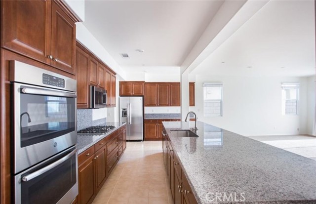 Detail Gallery Image 10 of 32 For 5336 Cormorant, Jurupa Valley,  CA 91752 - 6 Beds | 4/1 Baths