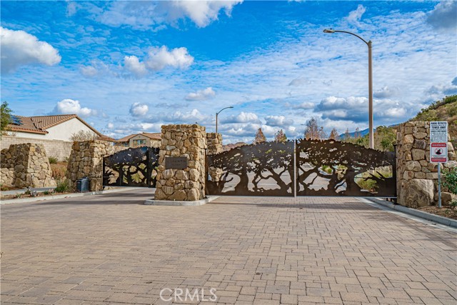 Detail Gallery Image 51 of 59 For 18642 Cedar Crest Dr, Canyon Country,  CA 91387 - 4 Beds | 3 Baths