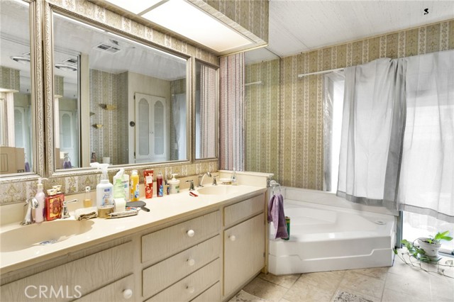 2494 Main Street, Barstow CA: https://media.crmls.org/medias/8529142d-7664-4056-8182-da3725927023.jpg