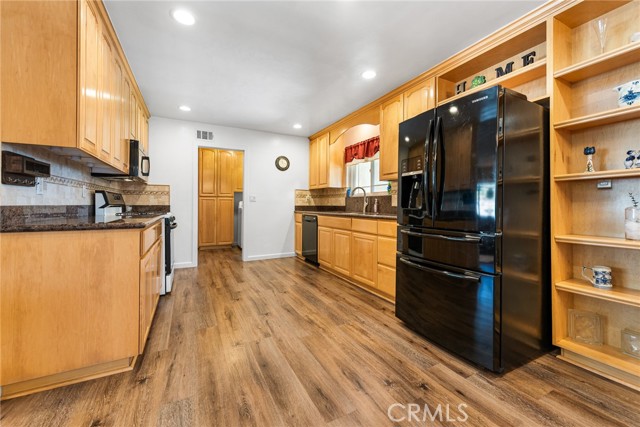 Detail Gallery Image 16 of 53 For 19830 Grant, Corona,  CA 92881 - 4 Beds | 3 Baths