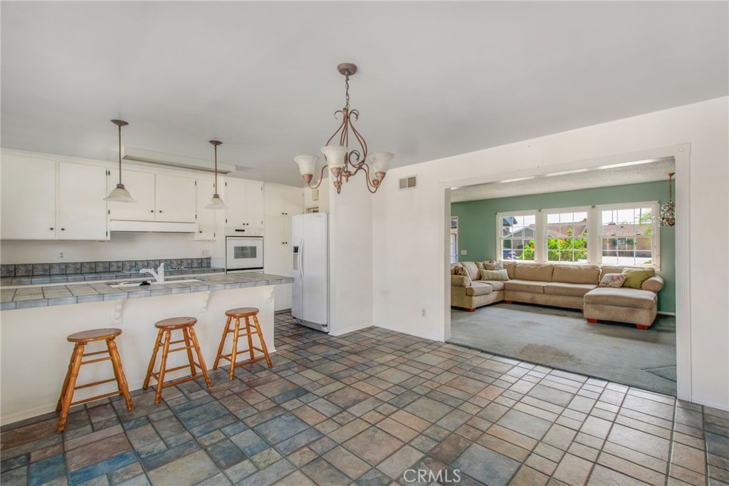 MLS #OC25221400 image #11