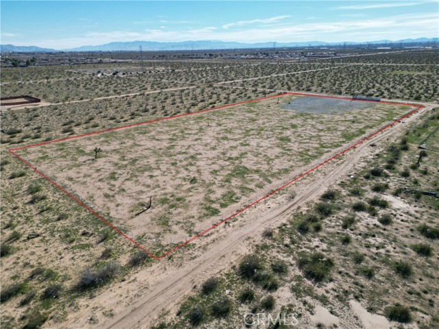 0 Muskrat, Adelanto CA: https://media.crmls.org/medias/8529e56a-3e7f-4a2e-b189-87a871e58e12.jpg