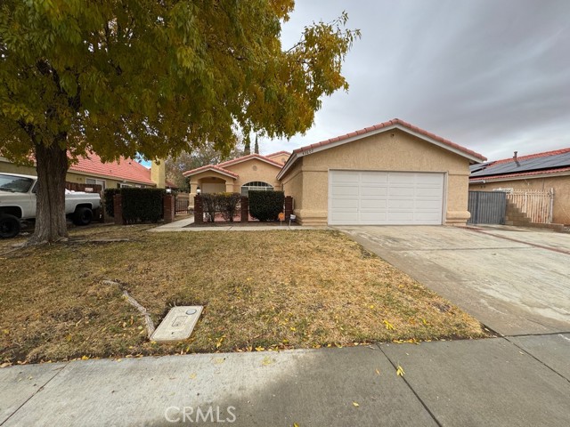 Detail Gallery Image 1 of 29 For 43607 Nicole St, Lancaster,  CA 93535 - 3 Beds | 2 Baths