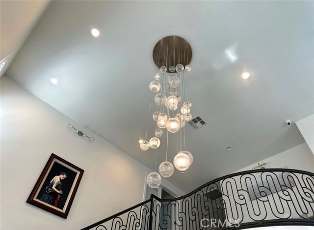 Detail Gallery Image 4 of 73 For 646 S Courson Dr, Anaheim,  CA 92804 - 6 Beds | 5 Baths