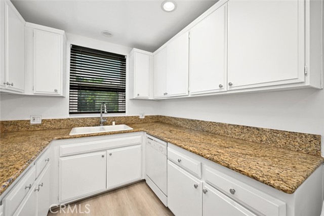Detail Gallery Image 13 of 31 For 11670 W Sunset Bld #212,  Los Angeles,  CA 90049 - 1 Beds | 1 Baths