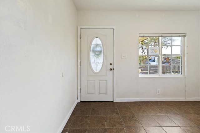 Detail Gallery Image 10 of 37 For 10779 Barlow, Lynwood,  CA 90262 - 2 Beds | 1 Baths