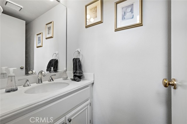 Detail Gallery Image 11 of 26 For 90 Mayfair, Aliso Viejo,  CA 92656 - 3 Beds | 2/1 Baths