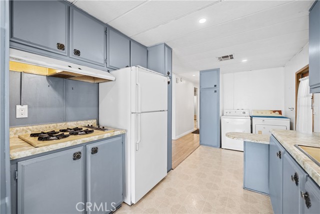 Detail Gallery Image 11 of 23 For 1035 E Huntington Dr., Monrovia,  CA 91016 - 2 Beds | 2 Baths