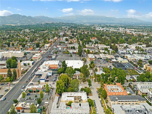 7049 Vassar Avenue, Canoga Park CA: https://media.crmls.org/medias/852becb1-5723-4fda-b780-4401de14b261.jpg
