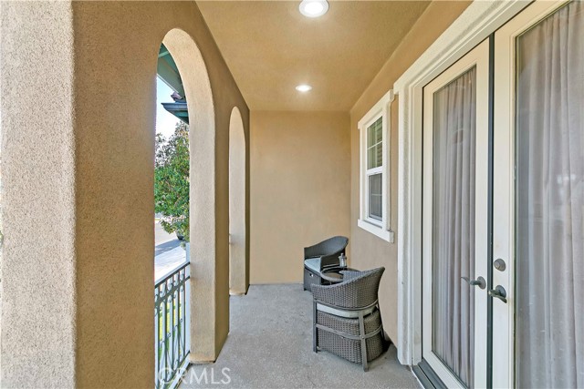 13744 Star Ruby Avenue, Eastvale CA: https://media.crmls.org/medias/852bf9f7-28b5-4f94-8040-f40d7f8e3fb6.jpg