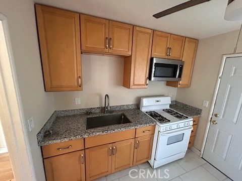 Detail Gallery Image 7 of 7 For 127 Madoline, Pittsburg,  CA 94565 - 2 Beds | 1 Baths