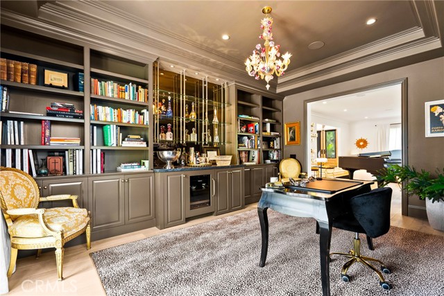 23477 Park Colombo, Calabasas CA: https://media.crmls.org/medias/852dd51e-9d3e-4e8c-9f74-d03e980a1a75.jpg