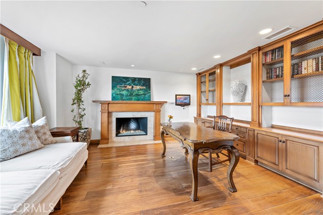 Detail Gallery Image 16 of 47 For 206 Driftwood Rd, Corona Del Mar,  CA 92625 - 4 Beds | 5/1 Baths