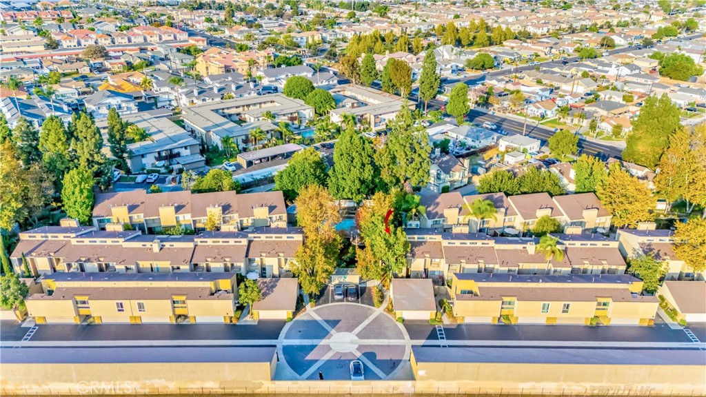 https://media.crmls.org/medias/852e915b-9cc2-489c-a290-b17f88f69820.jpg?preset=X-Large