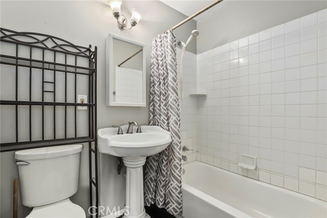 Detail Gallery Image 19 of 29 For 2213 Dogwood St, Simi Valley,  CA 93065 - 3 Beds | 2 Baths