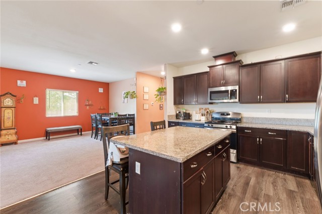 2082 Posa Chanet Boulevard, Coalinga CA: https://media.crmls.org/medias/85300771-d5ad-4fa0-9dd3-fc1a8f9c51e9.jpg