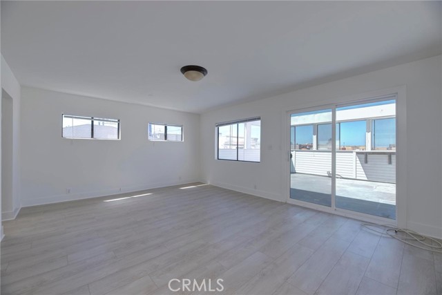 Detail Gallery Image 30 of 40 For 931 Manhattan Ave, Hermosa Beach,  CA 90254 - – Beds | – Baths