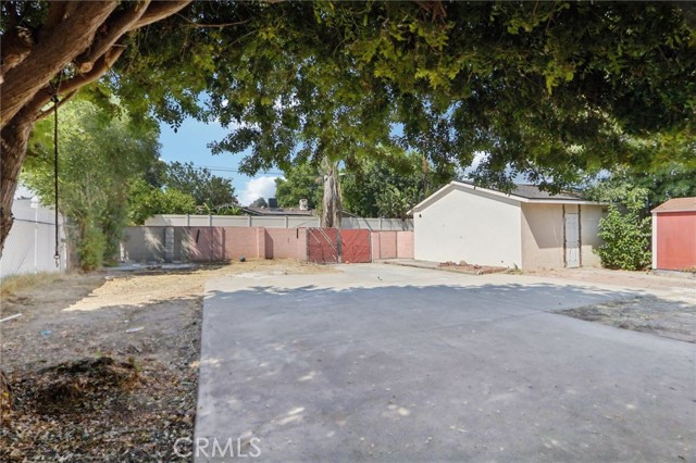 16751 Devonshire Street, Granada Hills CA: https://media.crmls.org/medias/8531b9a2-f71a-4c2d-84a1-26f2974519f6.jpg