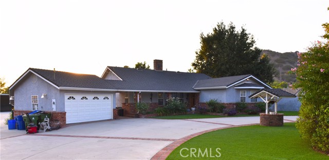 Detail Gallery Image 2 of 2 For 9141 Wheatland Ave, Sun Valley,  CA 91352 - 4 Beds | 2/1 Baths