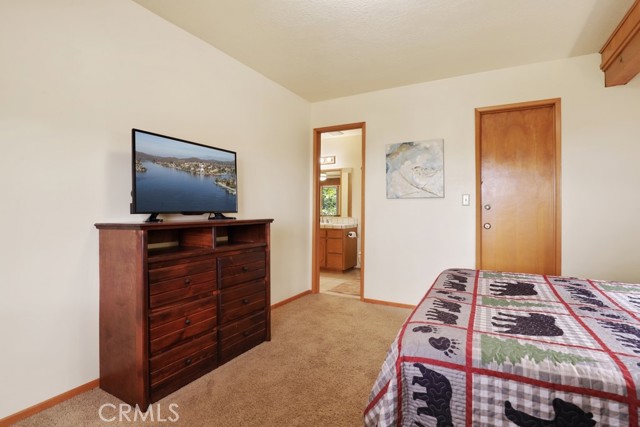 Detail Gallery Image 20 of 33 For 529 Dover Ct, Lake Arrowhead,  CA 92352 - 2 Beds | 2 Baths