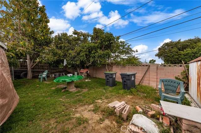 Detail Gallery Image 31 of 41 For 526 Nottingham Ave, Santa Ana,  CA 92703 - 4 Beds | 2 Baths