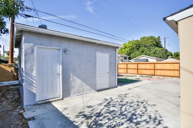 8181 20th Street, Westminster CA: https://media.crmls.org/medias/8534244d-91b3-41e3-936e-8f4d8416431c.jpg