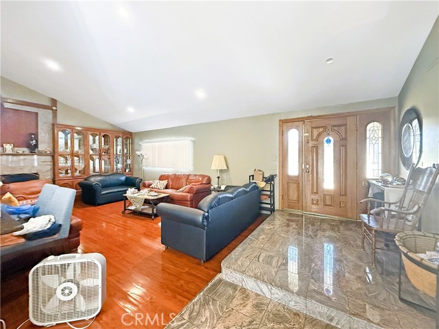 2302 8th Street, La Verne CA: https://media.crmls.org/medias/85345c99-7e29-4f19-bfd4-3c62d56c4a72.jpg