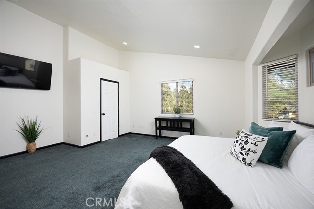39607 Forest Road, Big Bear Lake CA: https://media.crmls.org/medias/85345f28-4cda-41ce-b2b5-47076469edba.jpg