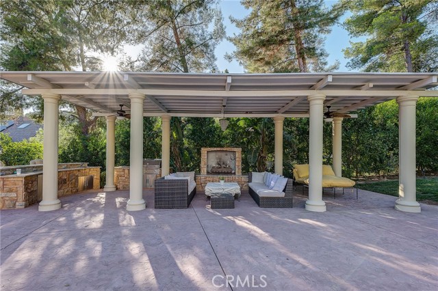 33 Sage Lane, Bell Canyon CA: https://media.crmls.org/medias/85346f7e-6547-4a38-ab53-36cbabdf1d88.jpg