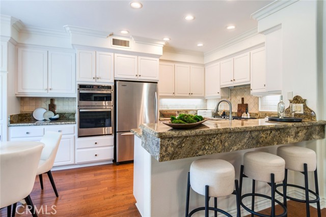 Detail Gallery Image 10 of 34 For 2515 Lewis Dr, Tustin,  CA 92782 - 4 Beds | 2/1 Baths